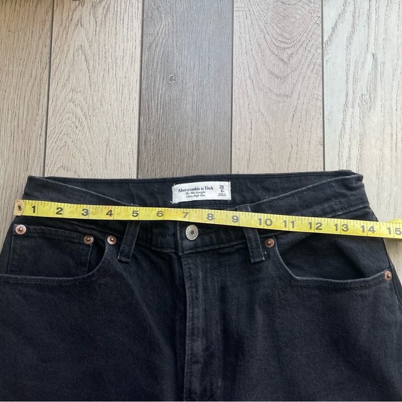 Abercrombie&Fitch Black High-Waisted Jeans - Picture 3 of 7